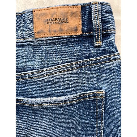 Trafaluc by Zara Authentic Denim by TRF Distressed Frayed Raw Hem Mini Skirt - Picture 16 of 16